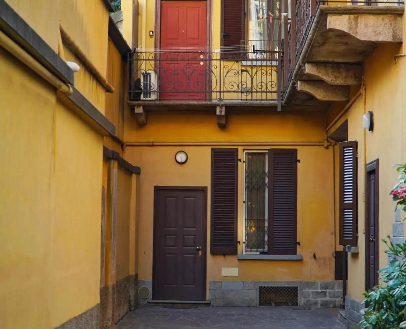 Loreto Cozy One Bedroom - 50 Mt From M1 Pasteur Metro Station Milan Apartment
